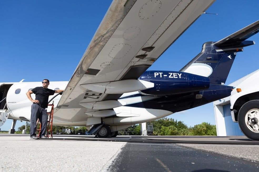Confusão com sigla da aviação faz apoiadores de Bolsonaro trocarem aviões por ônibus
