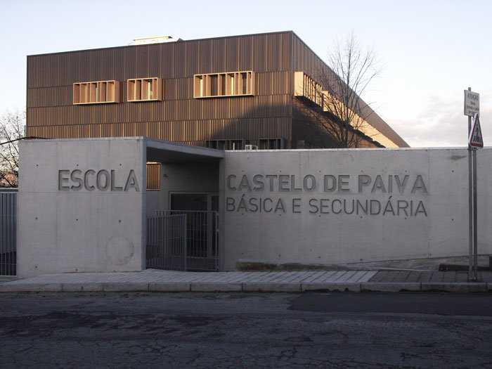 Escola de Castelo de Paiva sob pressão após onda de furtos e denúncias de omissão das autoridades locais