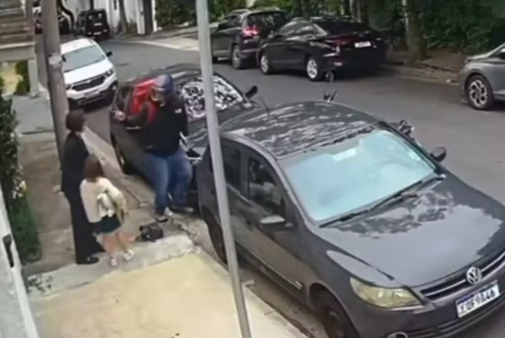 MARIA PRATA, esposa de Pedro Bial, e filha de 5 anos são assaltadas à mão armada por falso entregador em São Paulo