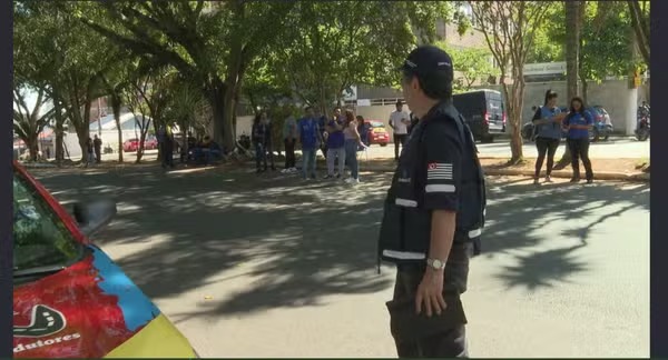 DETRAN-SP retira baliza e autoriza carro automático em novo exame prático da CNH