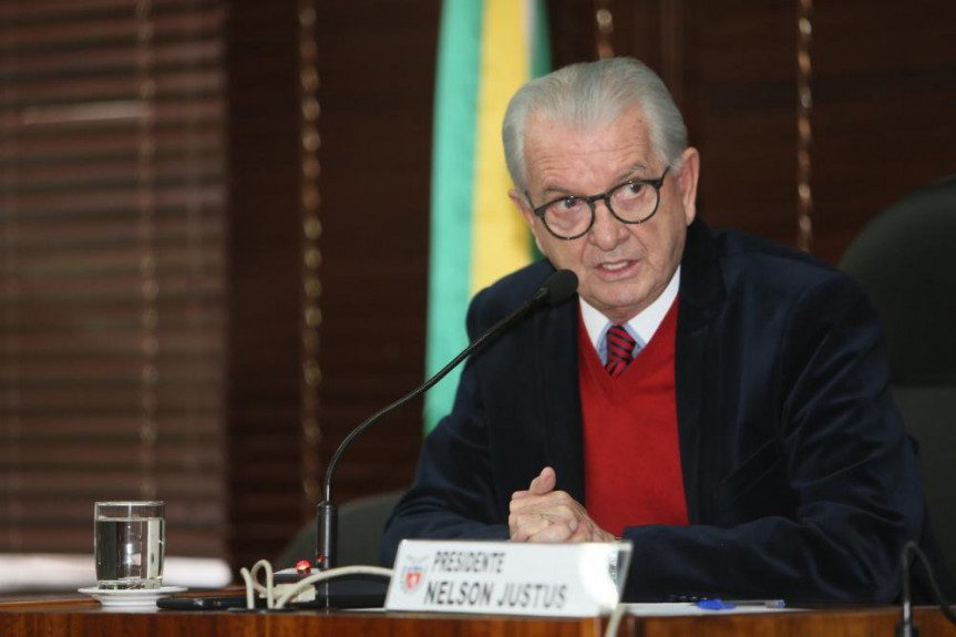 VICE-PREFEITA de Guaratuba acusa rádio do deputado Nelson Justus de violência política de gênero