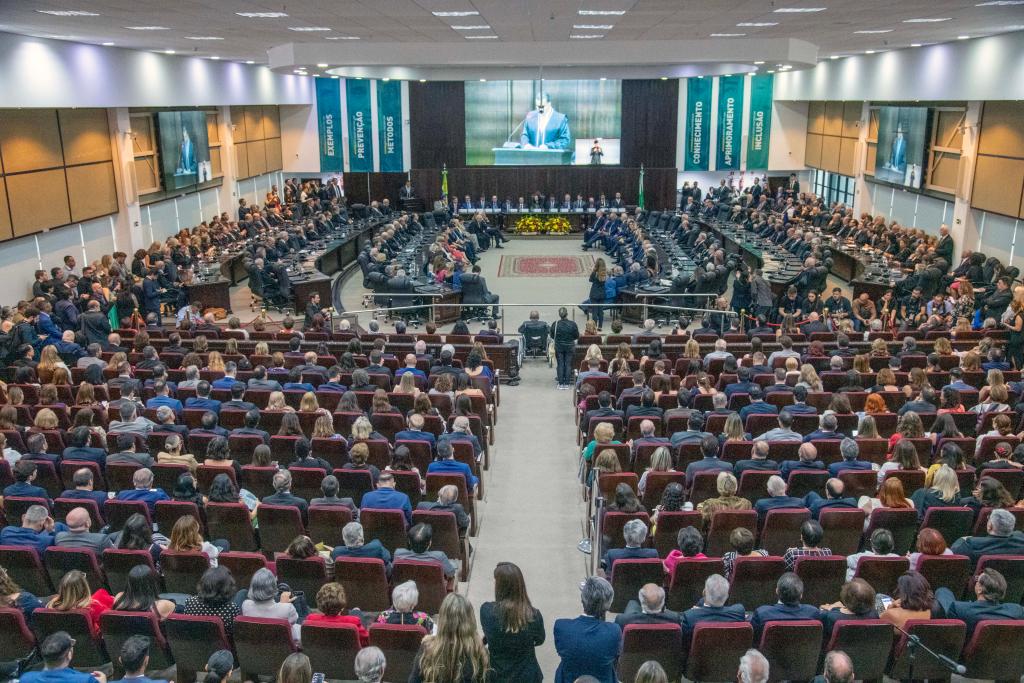 LULA DECIDIRÁ vaga feminina do TRE-PR em eleição histórica com voto secreto