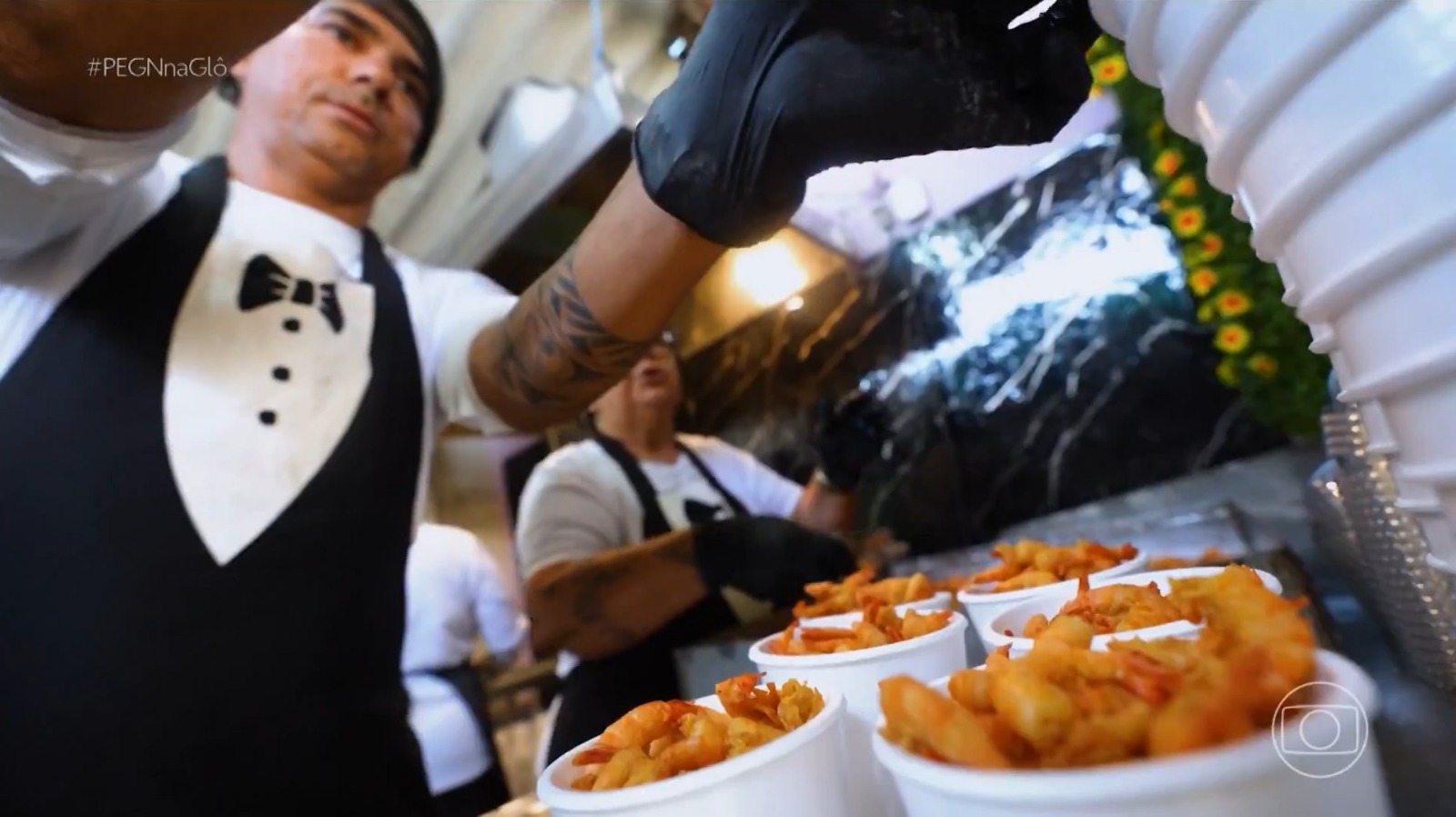 Empreendedores de praia inovam no cardápio e faturam até R$ 150 mil por mês