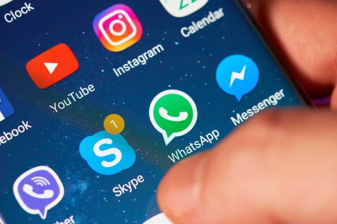 Emprego na palma da mão: Jobecam utiliza IA no WhatsApp para reduzir meses de recrutamento a poucas horas