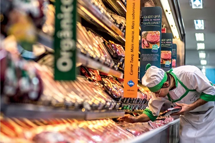 O cerco global à carne brasileira: EUA, China e UE ampliam barreiras e desafiam competitividade do agro