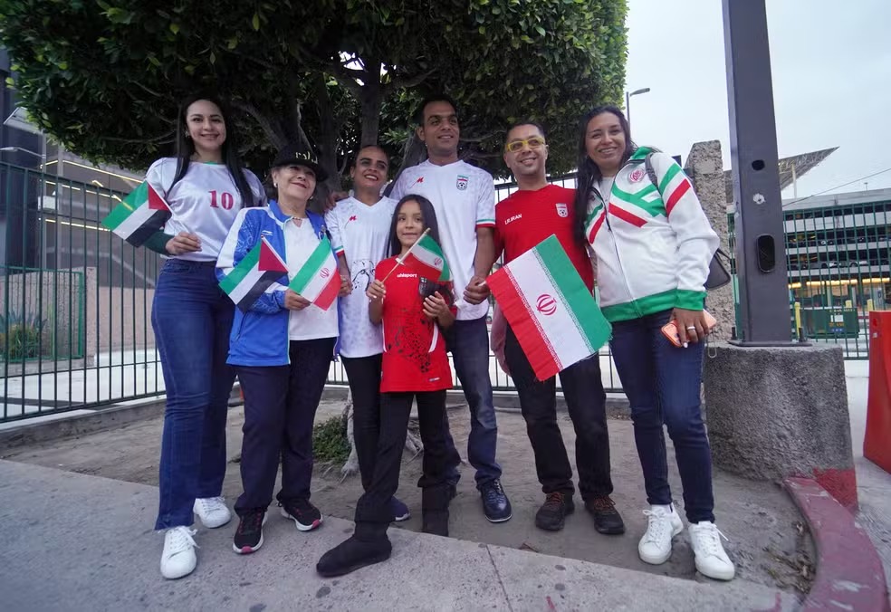 Federação de Futebol do Irã acusa Estados Unidos de revogar ingressos de torcedores para a Copa do Mundo