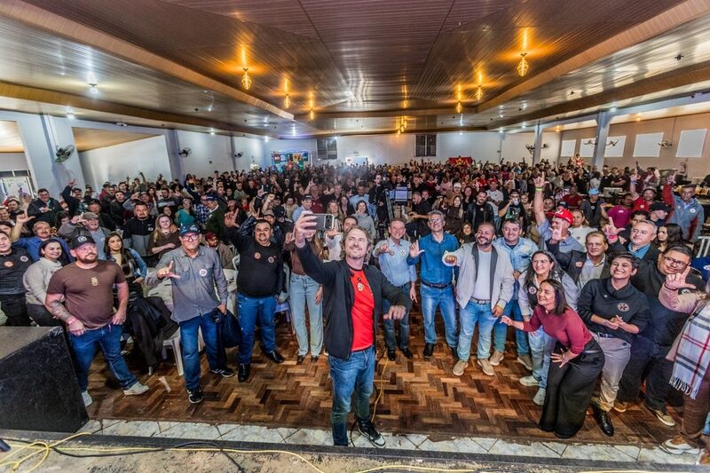 Lideranças do Oeste destacam investimentos e atuação de Zeca Dirceu durante evento solidário em Cascavel